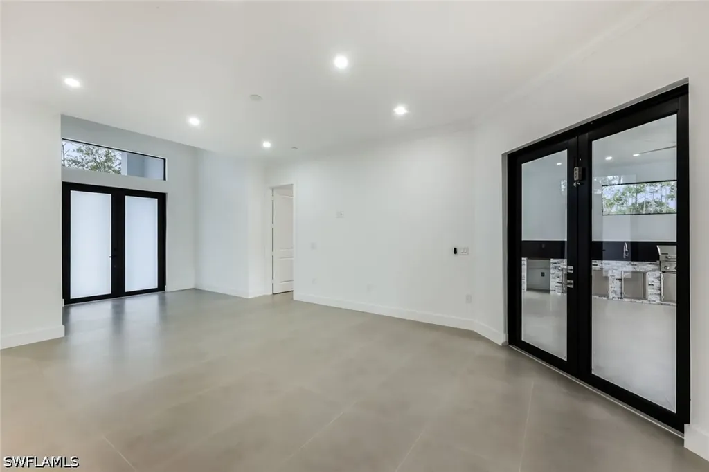 2806 Golden Gate Boulevard W Naples FL 34120