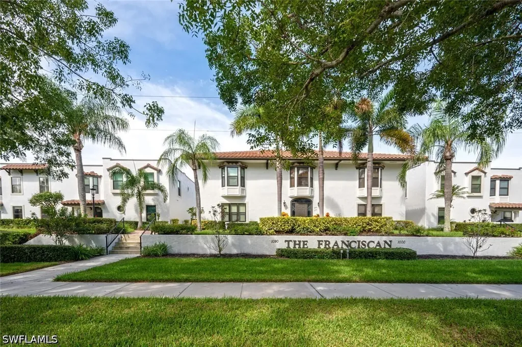 1080 6th Street S Naples FL 34102