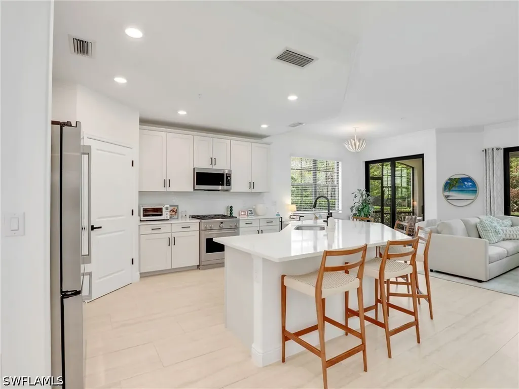 16356 Viansa Way Naples FL 34110