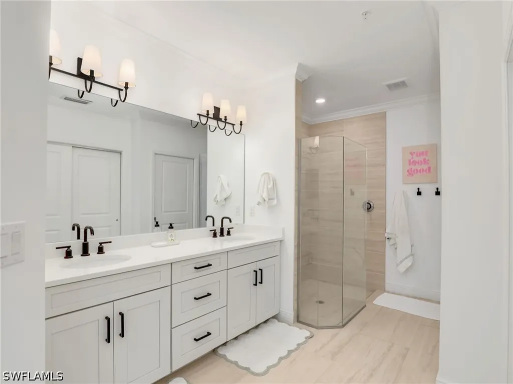 16356 Viansa Way Naples FL 34110