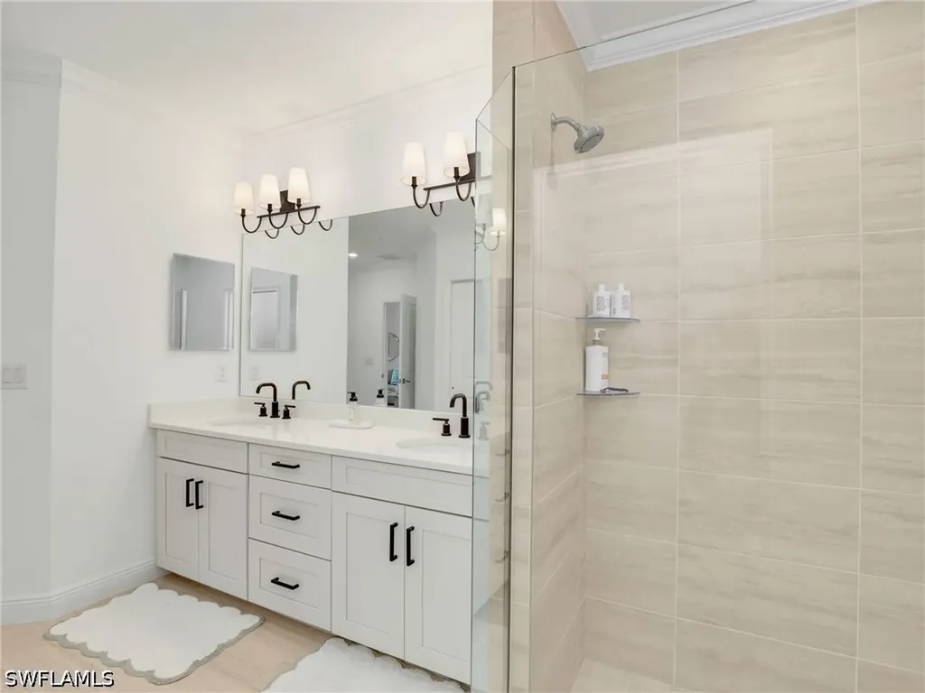 16356 Viansa Way Naples FL 34110