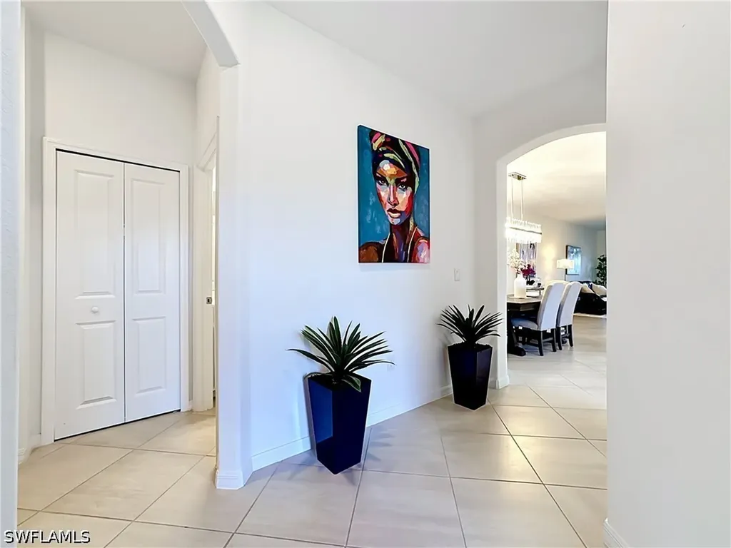 2558 Vine Avenue Naples FL 34120