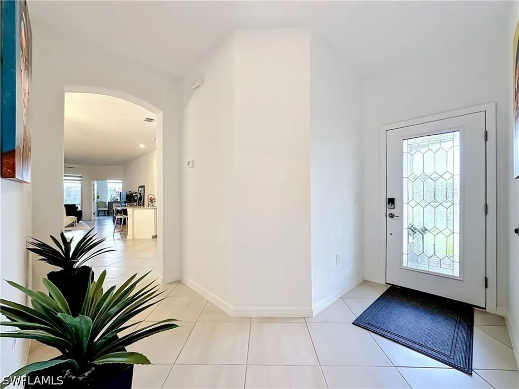 2558 Vine Avenue Naples FL 34120