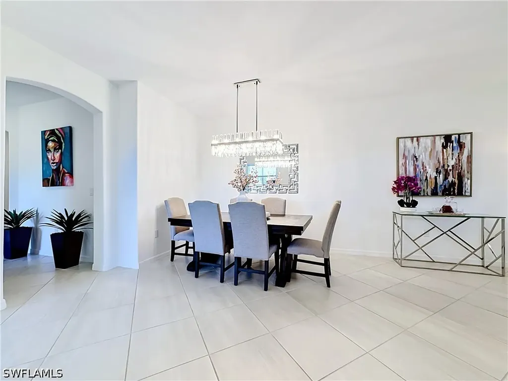 2558 Vine Avenue Naples FL 34120
