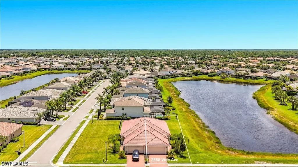 2558 Vine Avenue Naples FL 34120