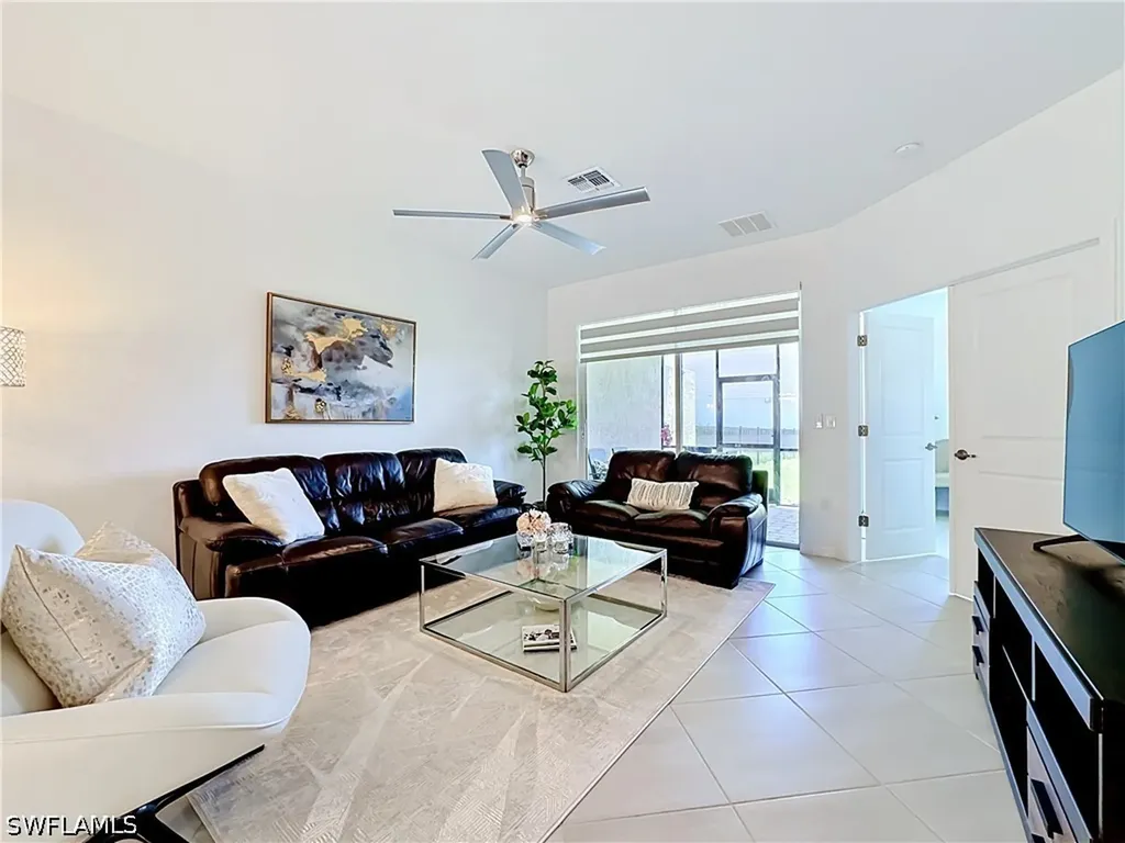 2558 Vine Avenue Naples FL 34120