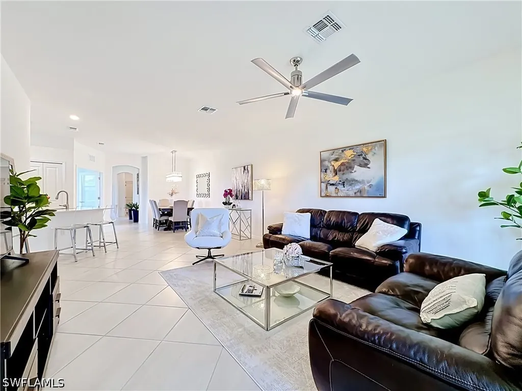 2558 Vine Avenue Naples FL 34120