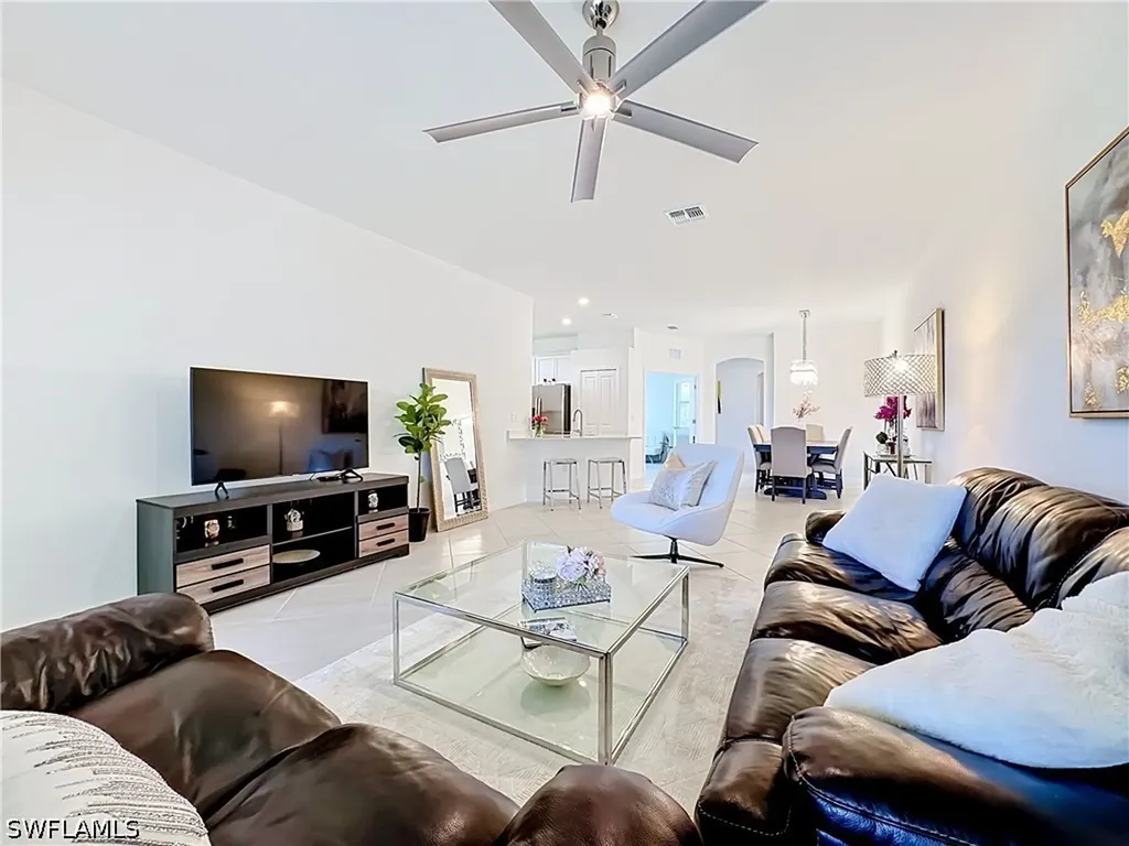 2558 Vine Avenue Naples FL 34120