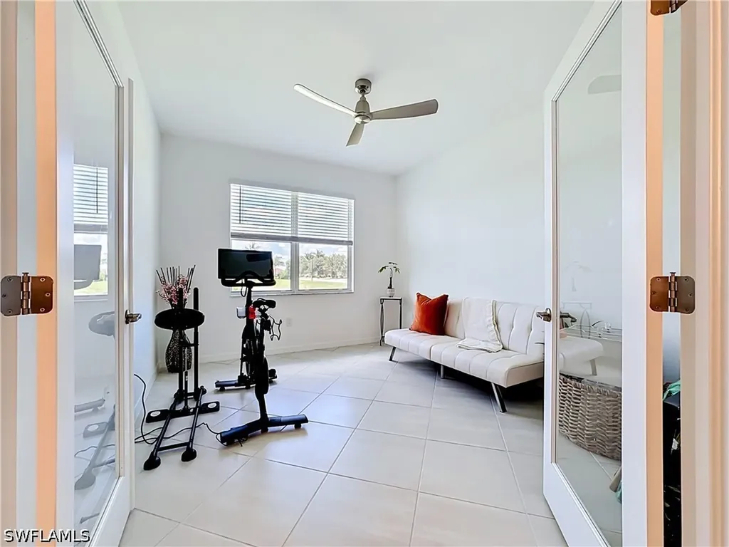 2558 Vine Avenue Naples FL 34120