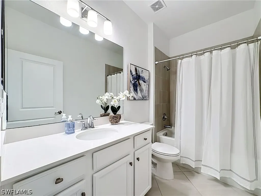 2558 Vine Avenue Naples FL 34120