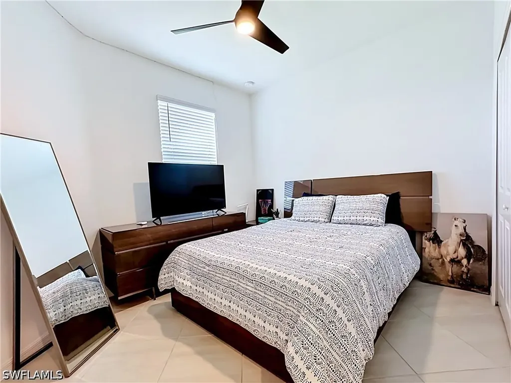 2558 Vine Avenue Naples FL 34120