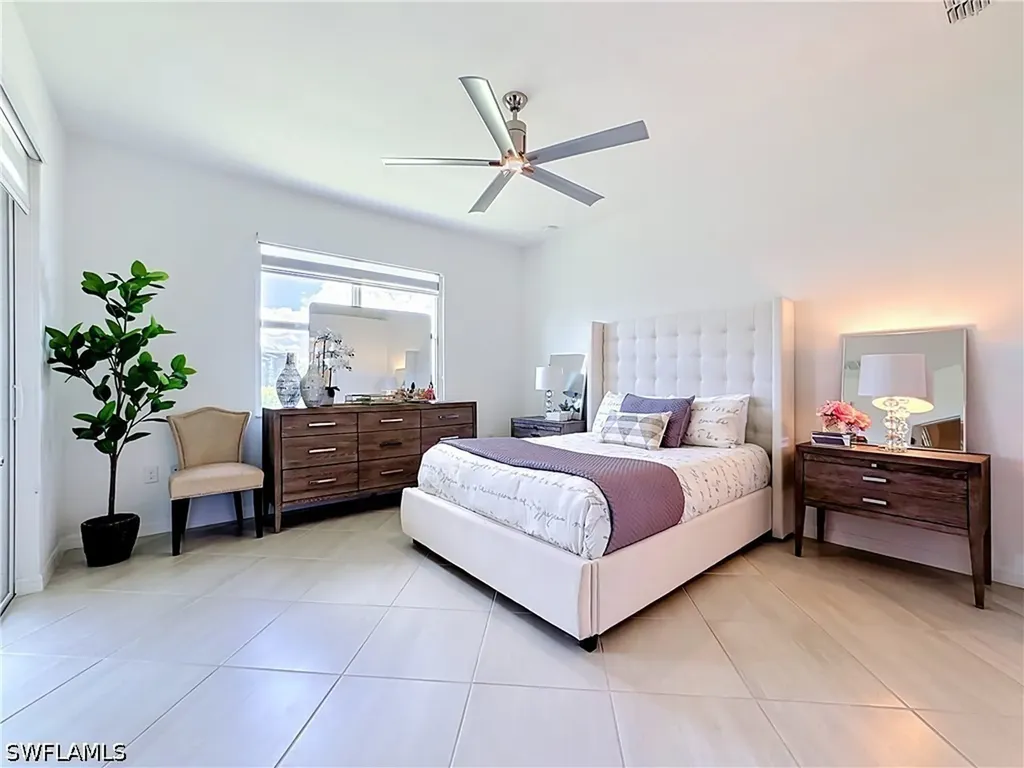 2558 Vine Avenue Naples FL 34120