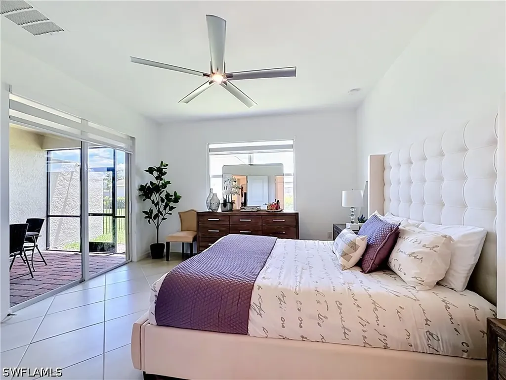 2558 Vine Avenue Naples FL 34120