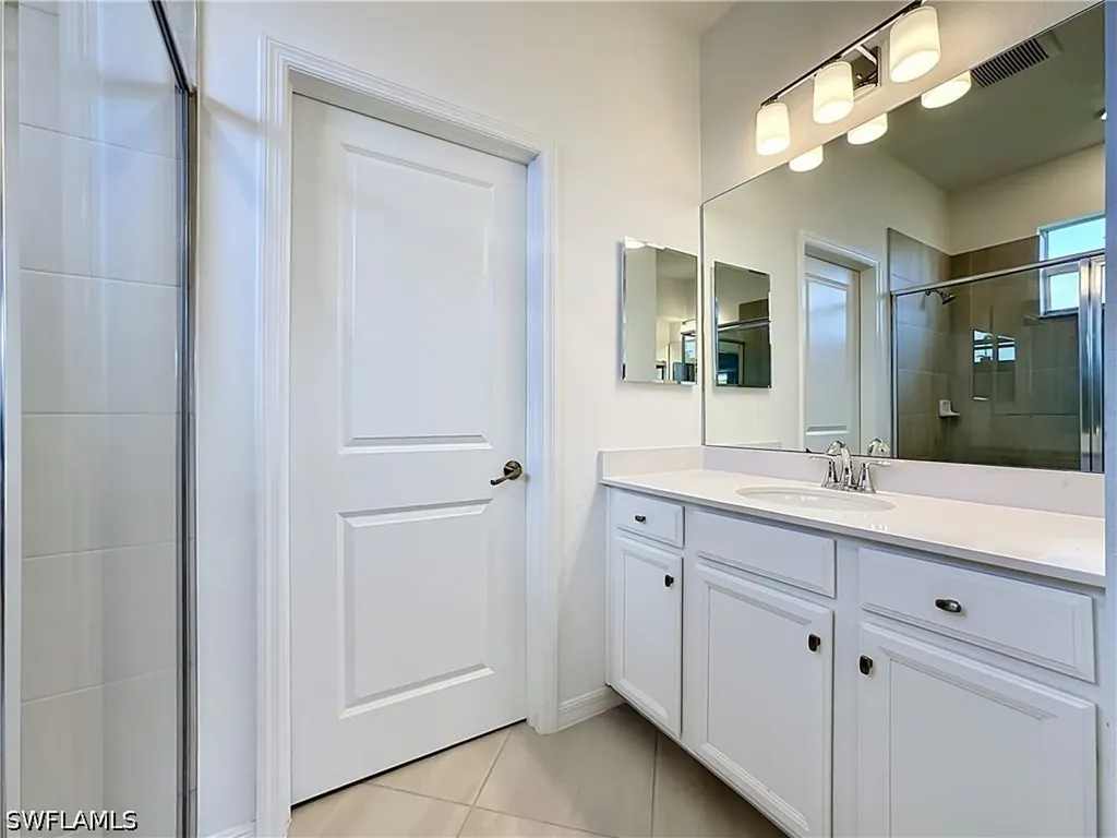 2558 Vine Avenue Naples FL 34120