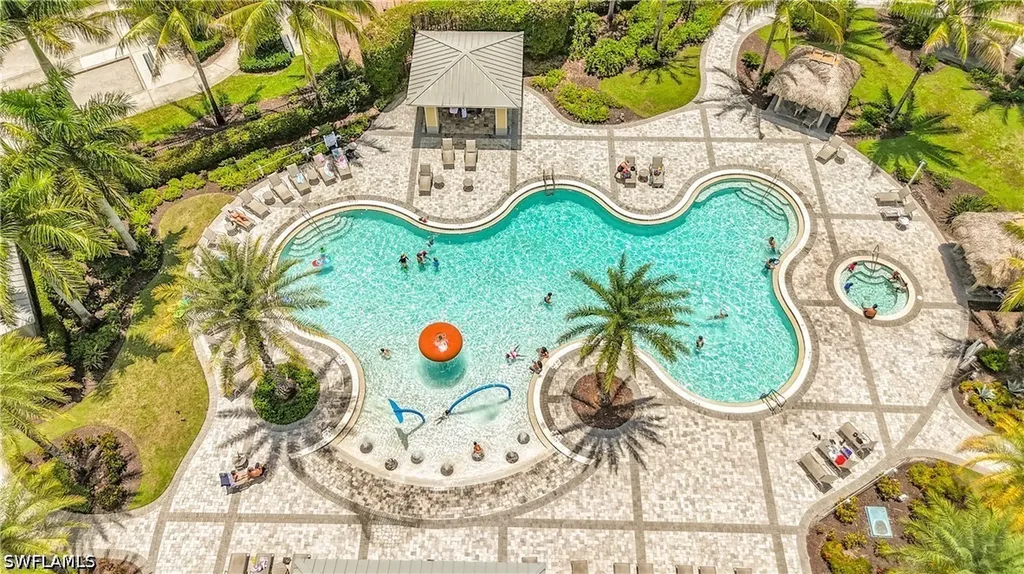 2558 Vine Avenue Naples FL 34120