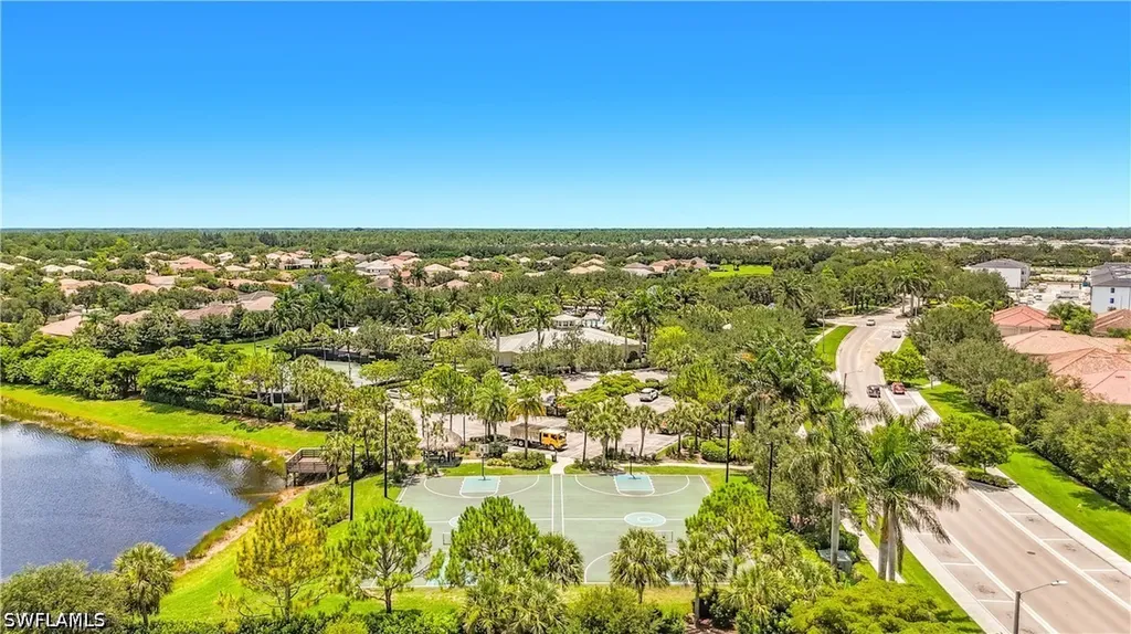 2558 Vine Avenue Naples FL 34120