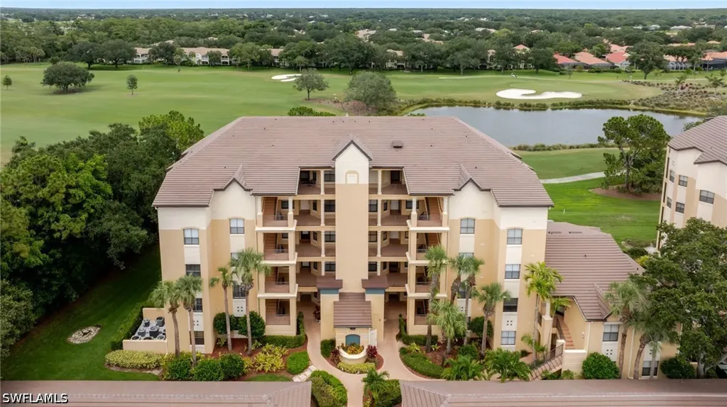Naples FL, 200 Vintage Circle, Unit 103