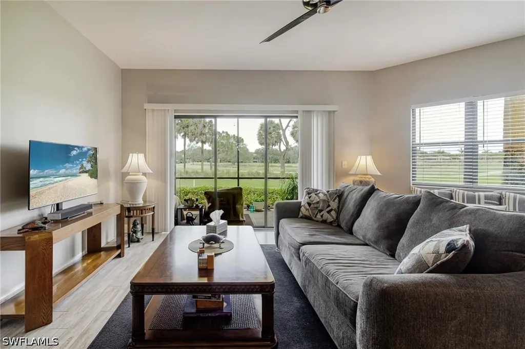 200 Vintage Circle Naples FL 34119