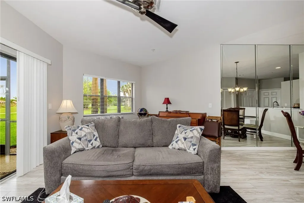 200 Vintage Circle Naples FL 34119