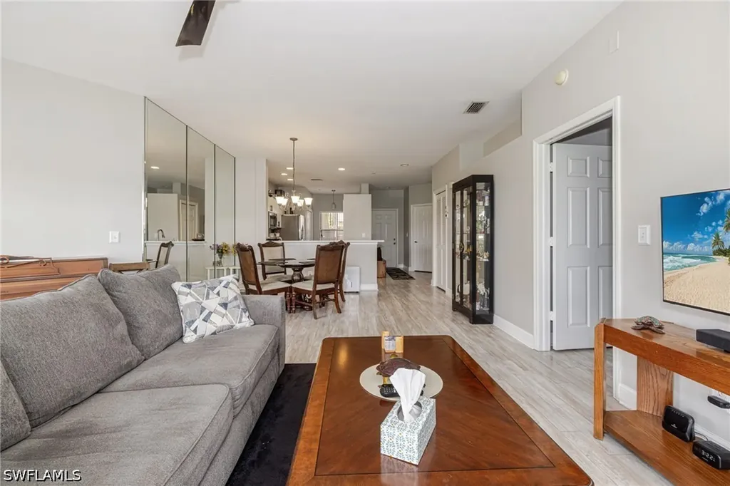 200 Vintage Circle Naples FL 34119
