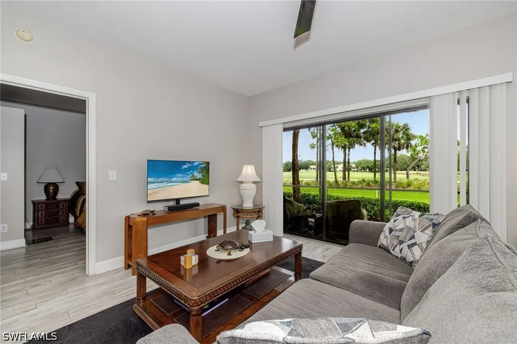 200 Vintage Circle Naples FL 34119