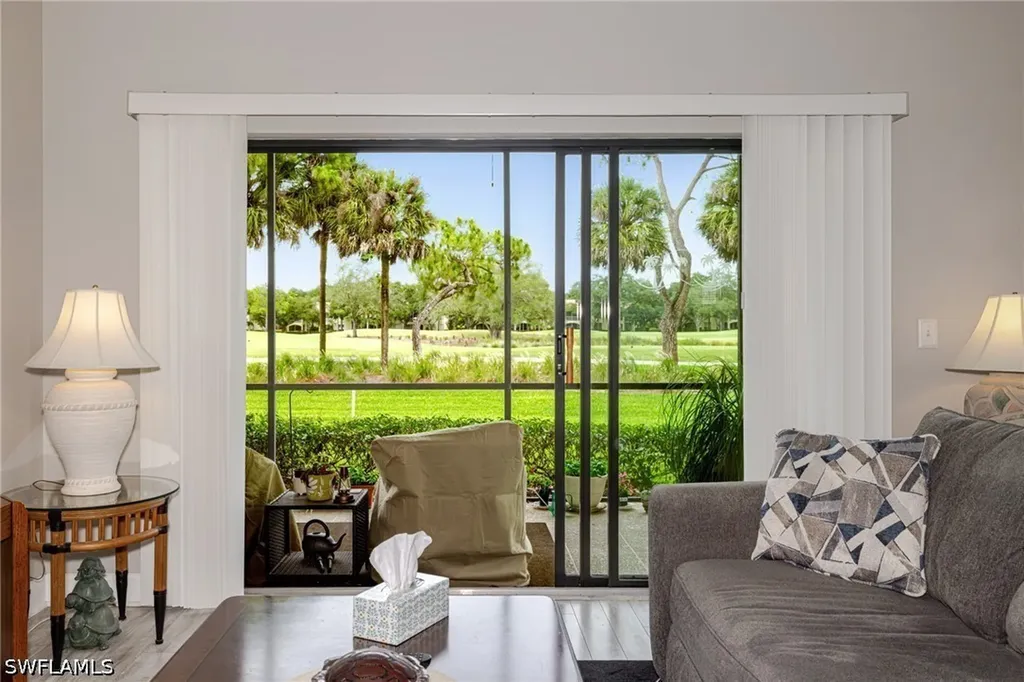 200 Vintage Circle Naples FL 34119