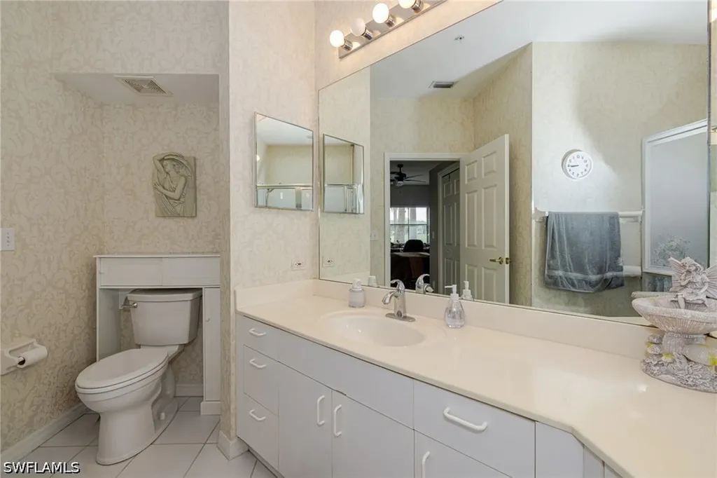200 Vintage Circle Naples FL 34119