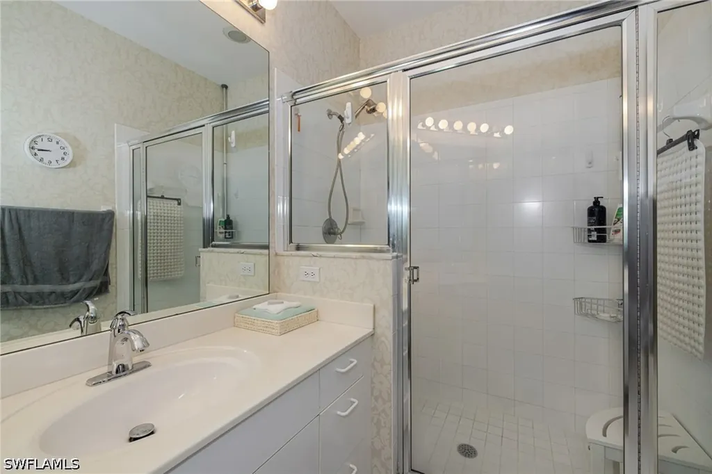 200 Vintage Circle Naples FL 34119