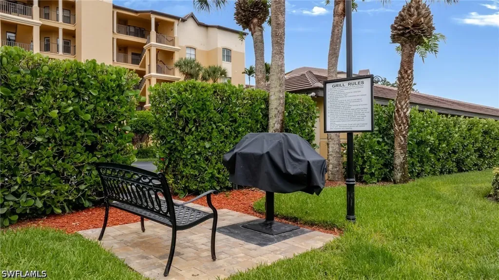 200 Vintage Circle Naples FL 34119