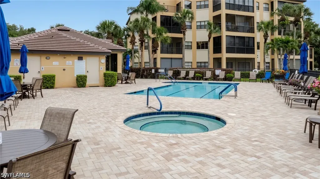 200 Vintage Circle Naples FL 34119
