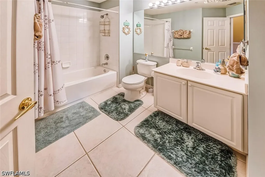 1080 Hampton Circle Naples FL 34105