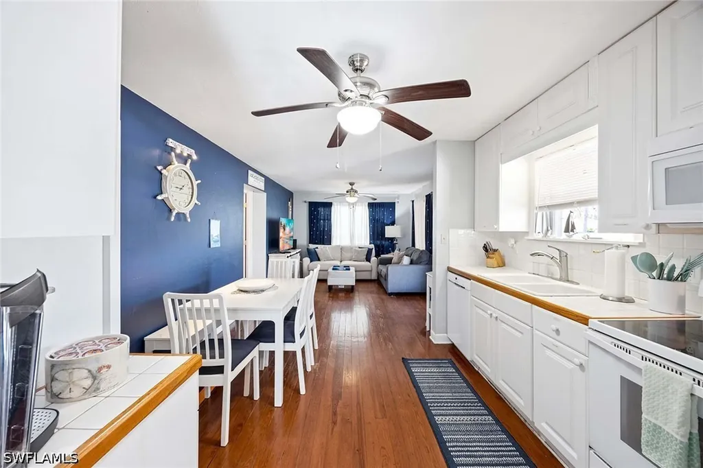 547 101st Avenue N Naples FL 34108