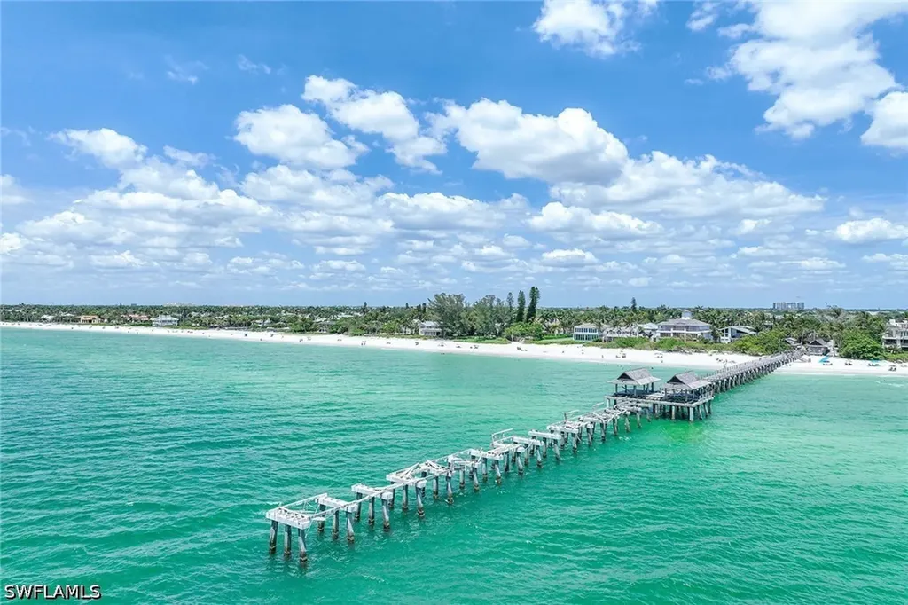 547 101st Avenue N Naples FL 34108