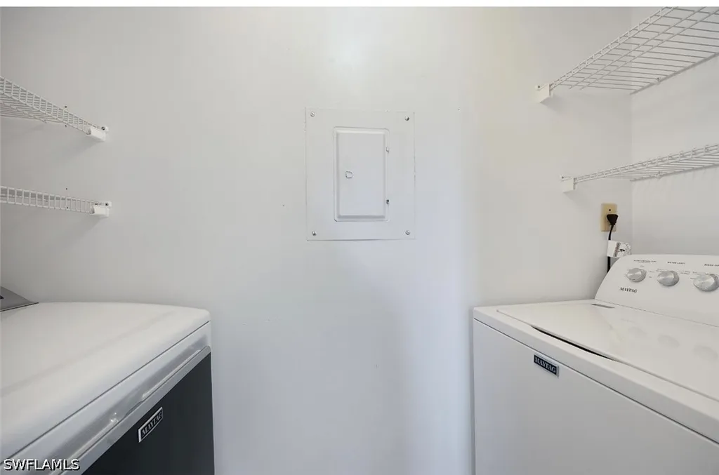 37 High Point Circle E Naples FL 34103