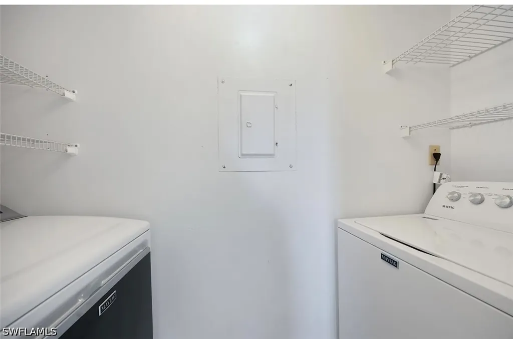 37 High Point Circle E Naples FL 34103