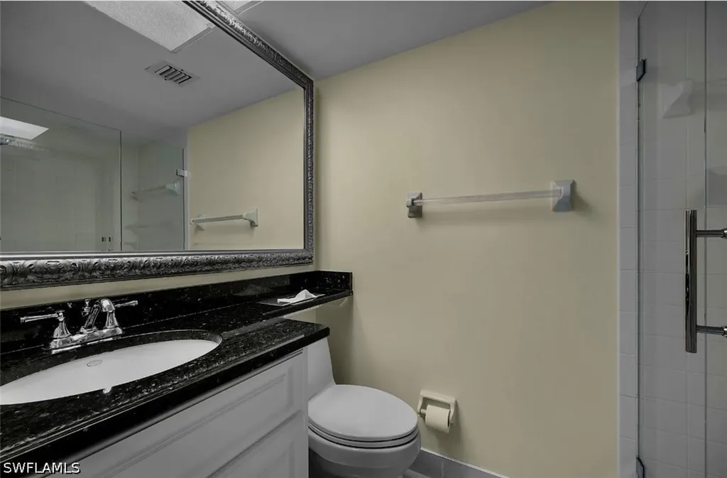 37 High Point Circle E Naples FL 34103