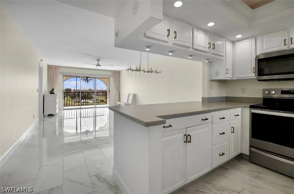 37 High Point Circle E Naples FL 34103