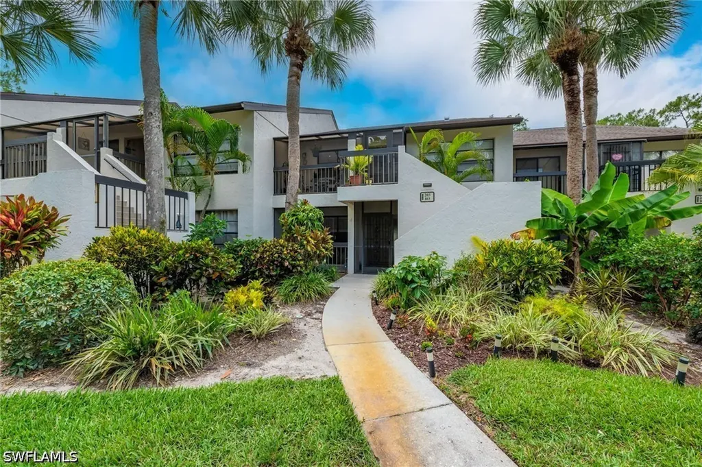 1820 Kings Lake Boulevard Naples FL 34112