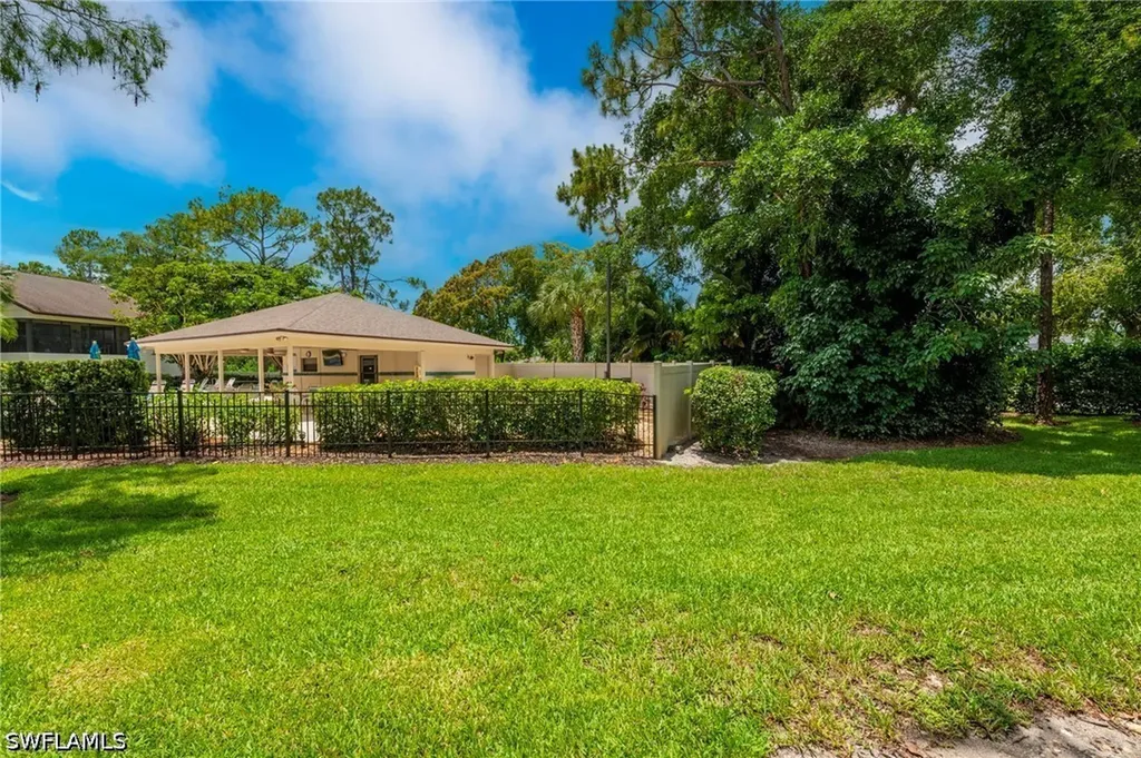 1820 Kings Lake Boulevard Naples FL 34112
