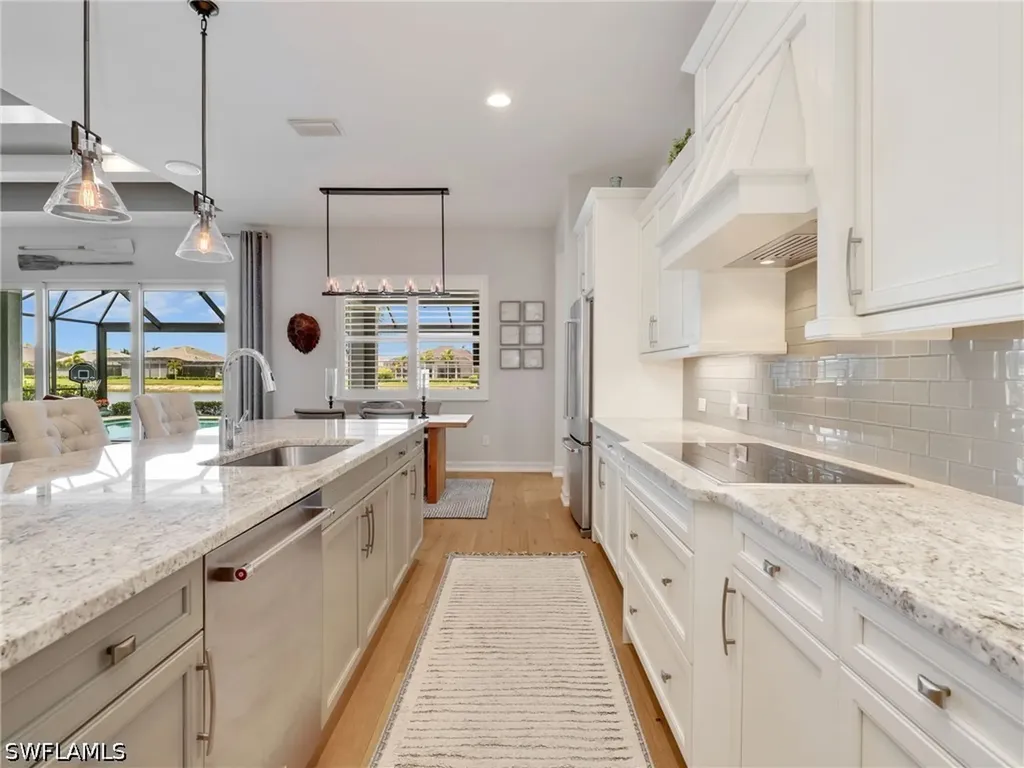 14372 Neptune Avenue Naples FL 34114