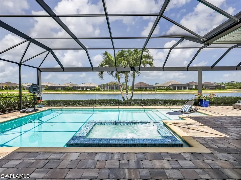 14372 Neptune Avenue Naples FL 34114