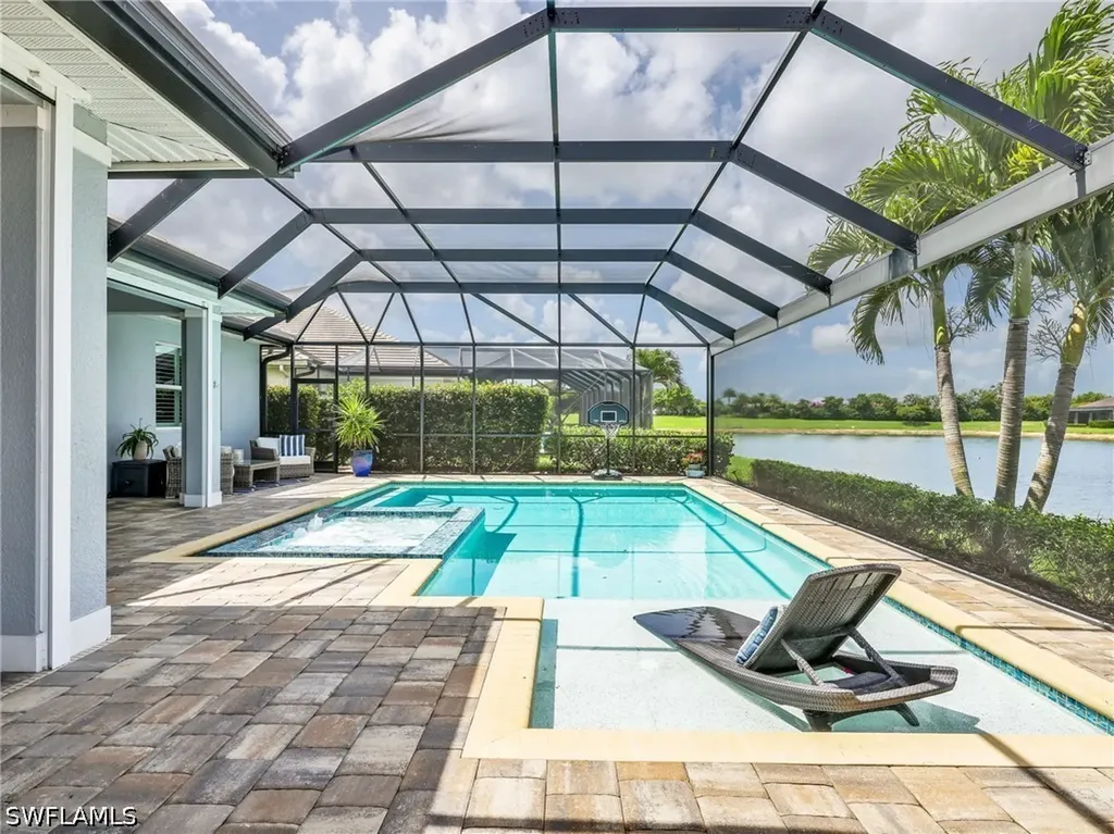 14372 Neptune Avenue Naples FL 34114