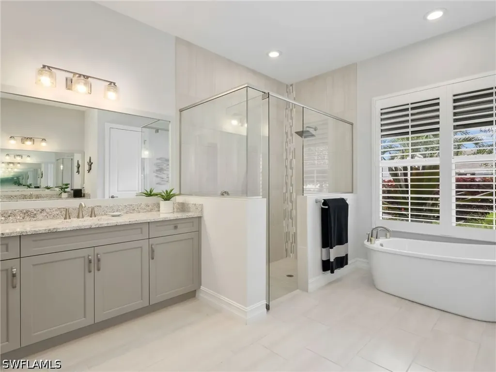 14372 Neptune Avenue Naples FL 34114