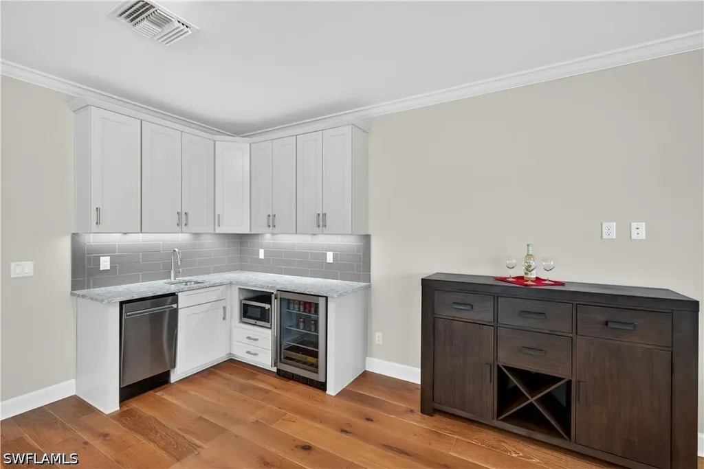 8709 Cavano Street Naples FL 34119