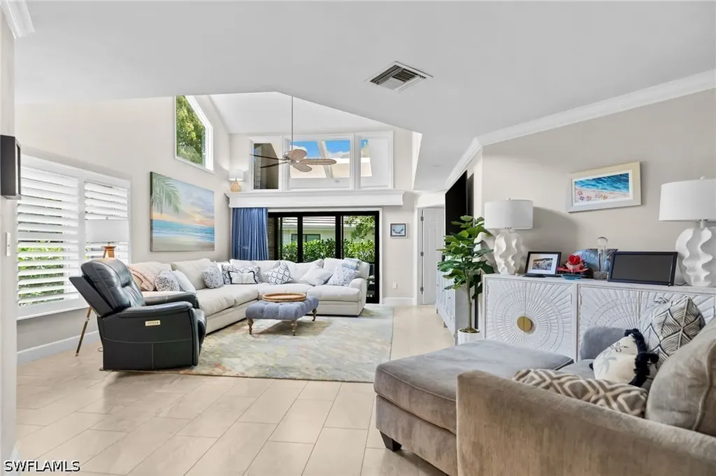 4008 Crayton Road Naples FL 34103