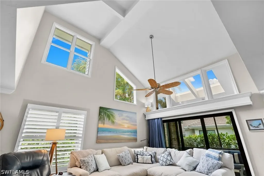 4008 Crayton Road Naples FL 34103