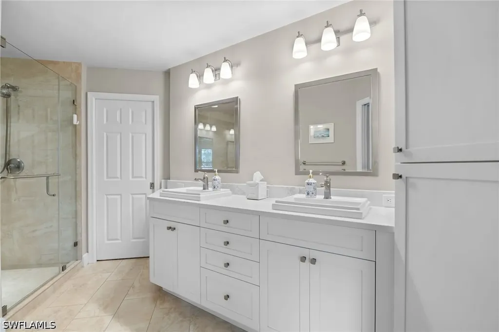 4008 Crayton Road Naples FL 34103