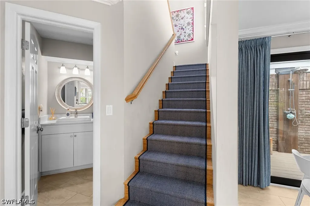 4008 Crayton Road Naples FL 34103