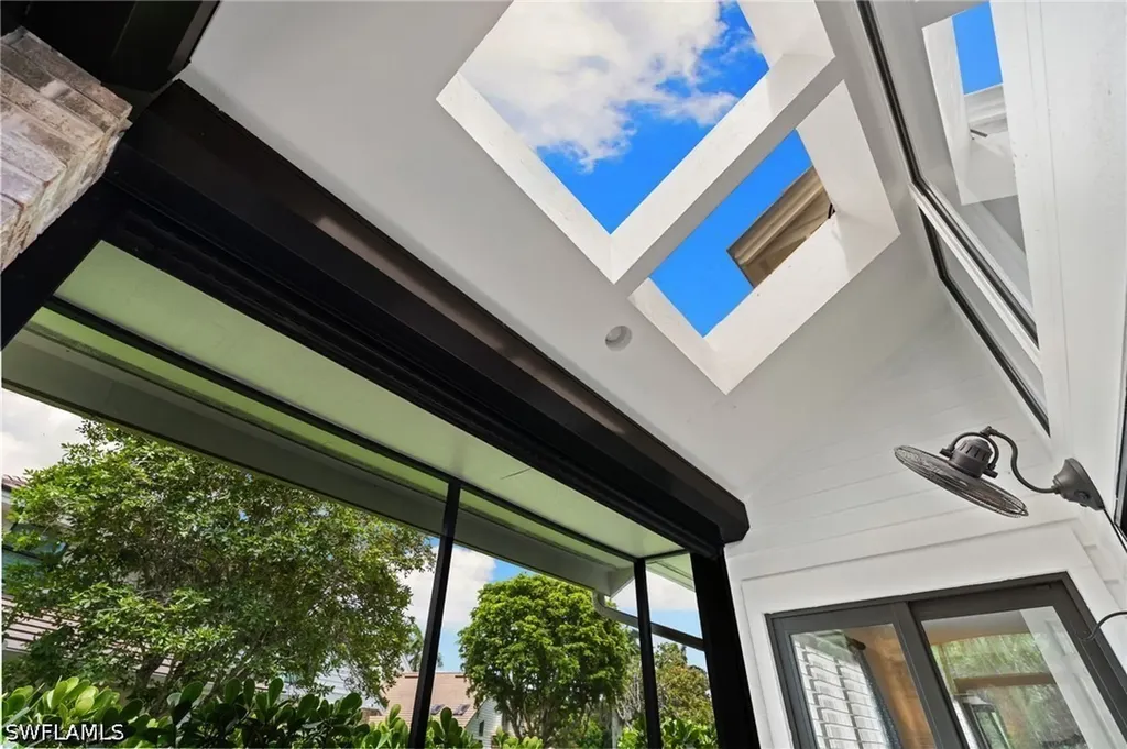 4008 Crayton Road Naples FL 34103