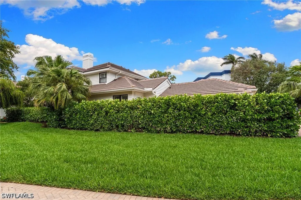 4008 Crayton Road Naples FL 34103